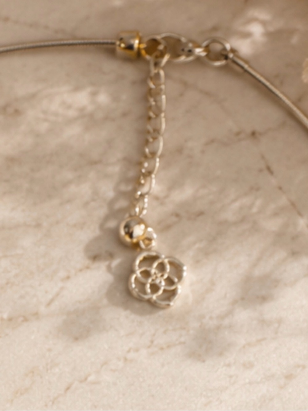 Kendra Scott Silver Multi-Ring Pendant Necklace - Picture 4 of 5